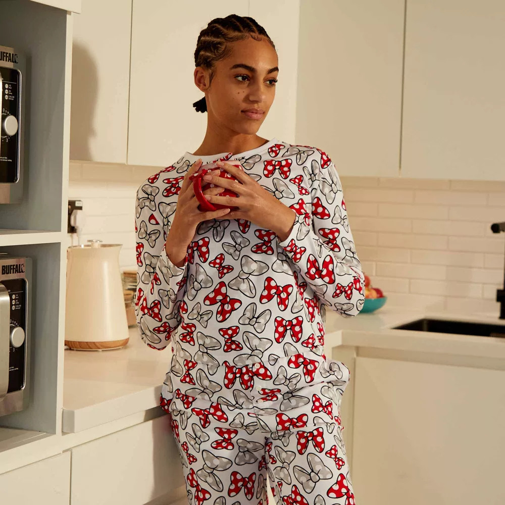 Disney Store Pyjama Minnie Pour Femmes 4 Disney Store Pyjama Minnie Pour Femmes – Image 2