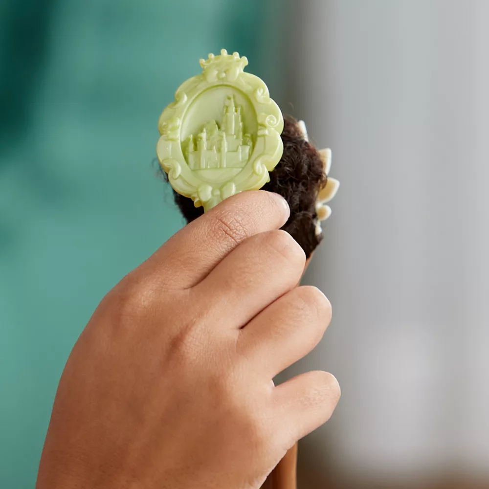 Disney Store Poupée Classique Tiana, La Princesse Et La Grenouille 8 Disney Store Poupée Classique Tiana, La Princesse Et La Grenouille – Image 6