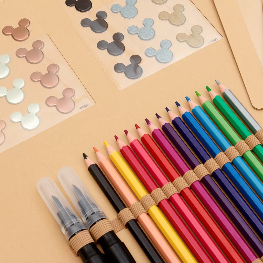 Disney Store Kit Artistique Mickey Et Ses Amis 7 Disney Store Kit Artistique Mickey Et Ses Amis – Image 5