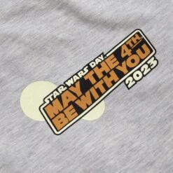 Disney Store T-shirt Muftak Star Wars Day May The 4th 2023 Pour Adultes 12 Disney Store T-shirt Muftak Star Wars Day May The 4th 2023 Pour Adultes -Disney 5205046859798M 4